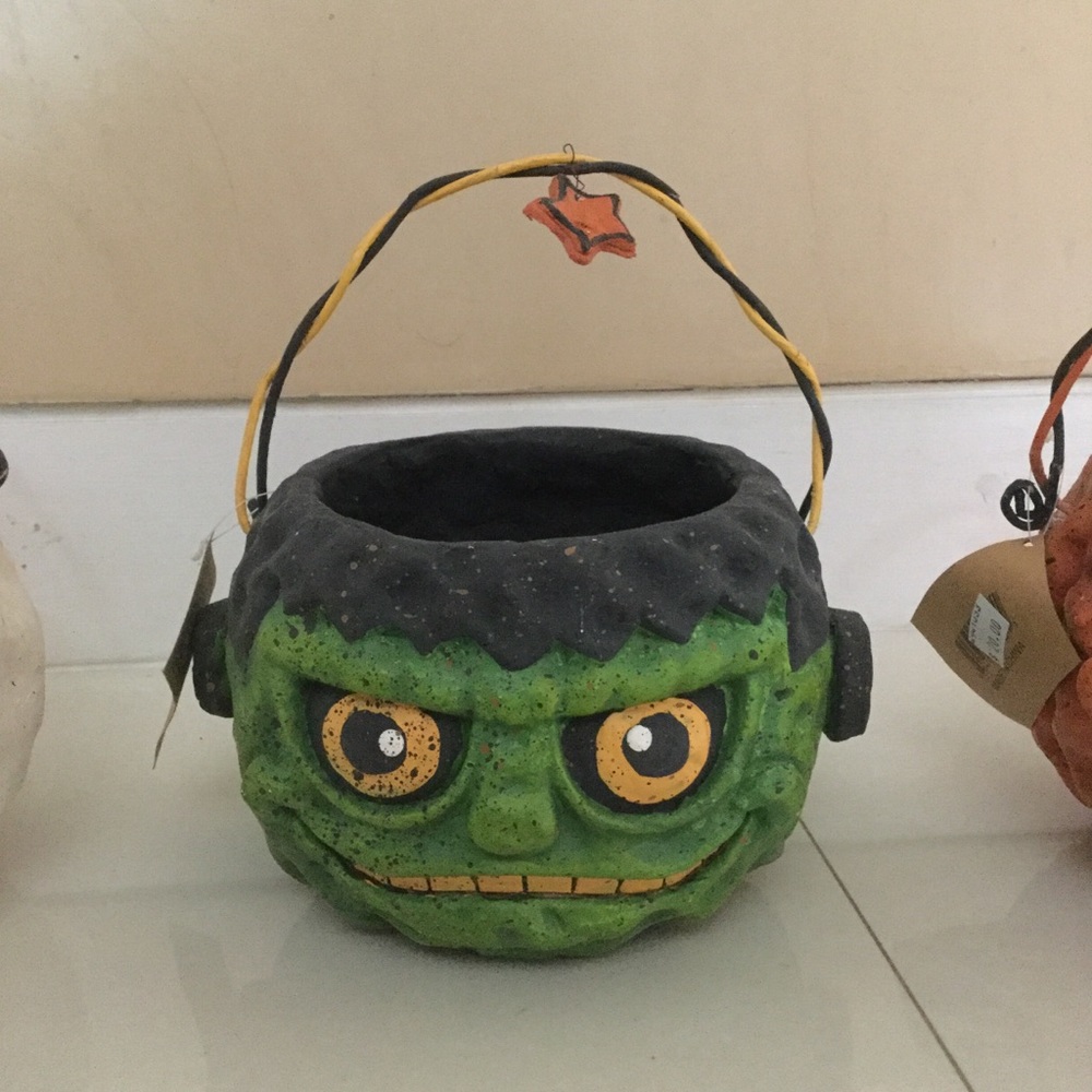 NWT Halloween Bowls